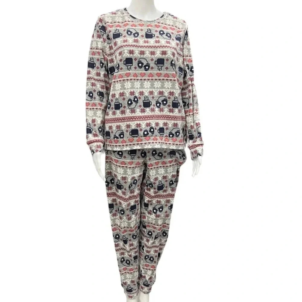 NWT Carisma  Pajamas set of 2 pieces